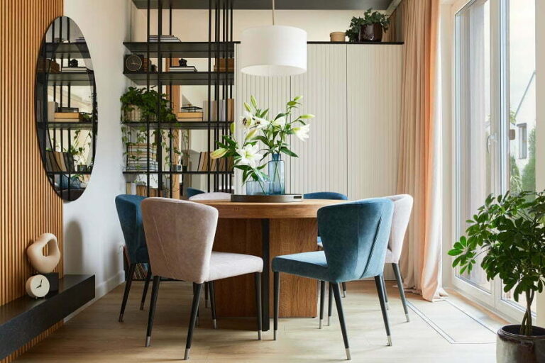 dining room seating