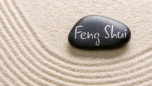 5 Tipps für Feng Shui im ​​Schlafzimmer (und 7 Dinge, die Sie vermeiden sollten)