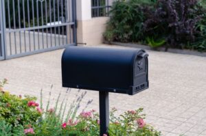 Can You Move Your Mailbox? (Can You Take It When You Move?)