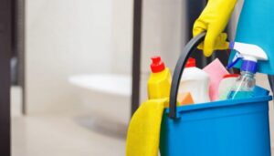 Wie reinigt man ein Badezimmer mit Bleichmittel?  Schritt für Schritt